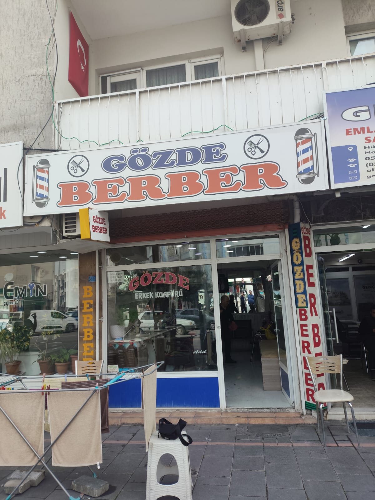 Akhisar berber salonu çalışma alanı